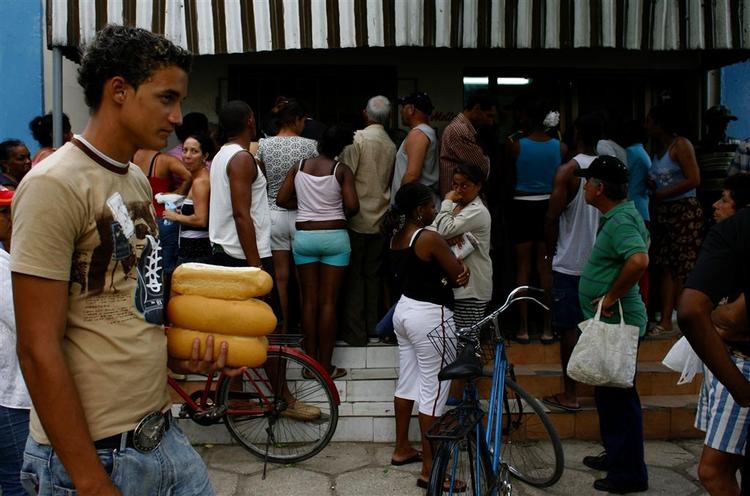 Omkring en million mennesker blev evakueret forud for orkanen Ikes landgang på Cuba. 