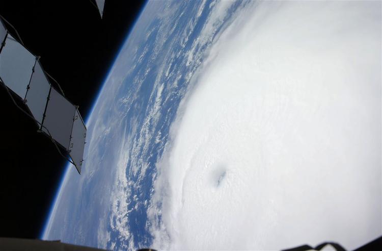 Category 3 Hurricane Ike as seen from the International Space Station. 