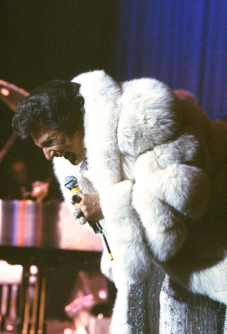Liberace under koncert i Tivolis koncertsal. 