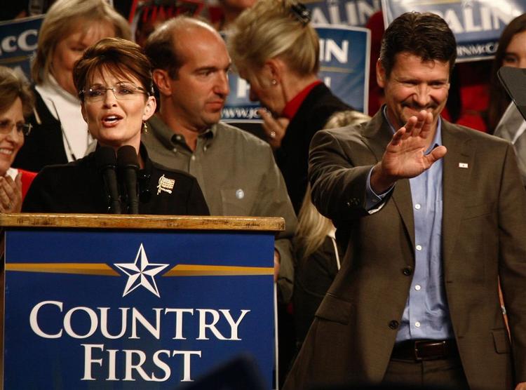 Sarah Palin anede tydeligvis ikke, hvad Bushdoktrinen var, siger Niels Bjerre-Poulsen. 