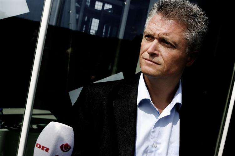 Bestyrelsesformand for Nyhedsavisen Sven Damm havde sikret sig selv en  millionaftale. 