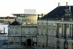 Operaen - her med Amalienborg i forgrunden - støttes af Københavns Kommune med 40. mio. kr. om året. Det vækker debat. 