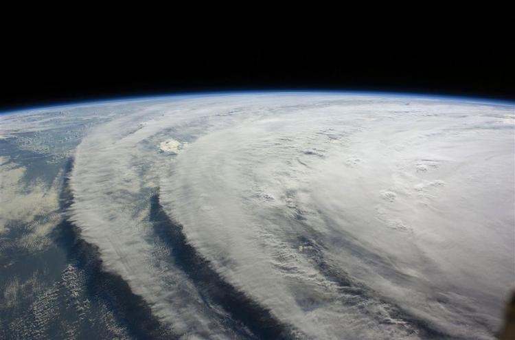 Billedet her, som er frigivet af NASA, viser orkanen Ike, der i øjeblikket befinder sig i Den Mexikanske Golf som en kategori-2 orkan. Eksperterne forventer, at den vil udvikle sig til en kategori-3 eller -4, inden den rammer kysten i Texas. 