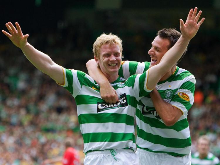 Barry Robson scorede det enlige mål, da Celtic indledte sæsonen med en 1-0-sejr over St. Mirren. Siden har Celtic dog på hjemmebane tabt 4-2 til Rangers FC. 