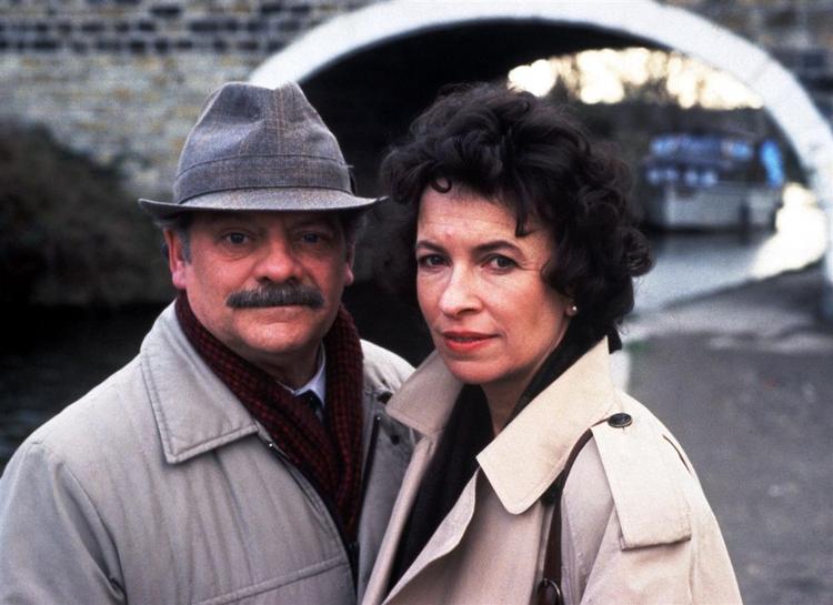 Sir David Jason vil ikke have, at seerne skal blive trætte af ham. Han stopper derfor i rollen som Frost i tv-serien 'En sag for Frost' 