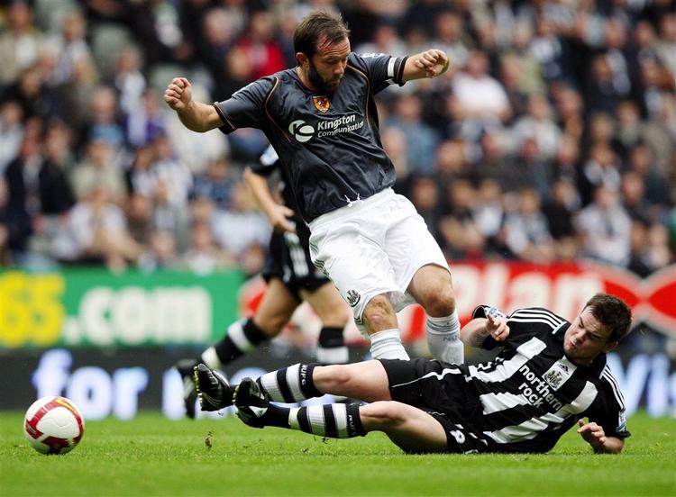 Danny Guthrie (liggende) ser ud til at slippe for yderligere straf. 