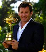 Nick Faldo er upopulær som Ryder Cup-kaptajn blandt mange fans og eksperter. Hvis ikke han får trofæet med hjem fra USA, så bliver kritikken endnu mere massiv. 