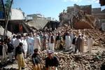 Oprydning efter en terrobombe i Marden, Pakistan, 25. april i år. Arkivfoto. 