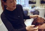 De kendtes frisør Gun-Britt sælger en shampoo med sit eget navn på. Men den er ikke fri for allergifremkaldende stoffer, selv om etiketten lover det. 