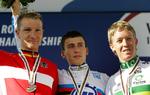 Vindertrioen efter dagens VM i enkeltstart. Fra venstre ses Tysklands Patrick Gretsch, vinderen Adriano Molari fra Italien og Australiens Cameron Meyer. 