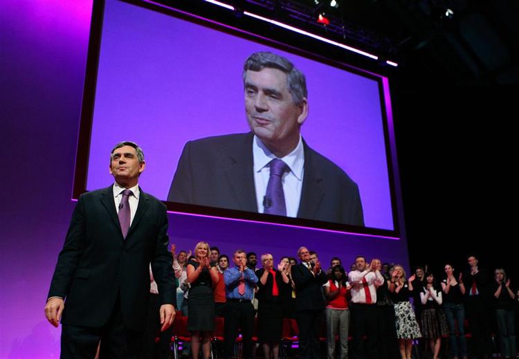 Meningsmålingerne er hårde for Gordon Brown, der i dag talte på Labours landsmøde. 