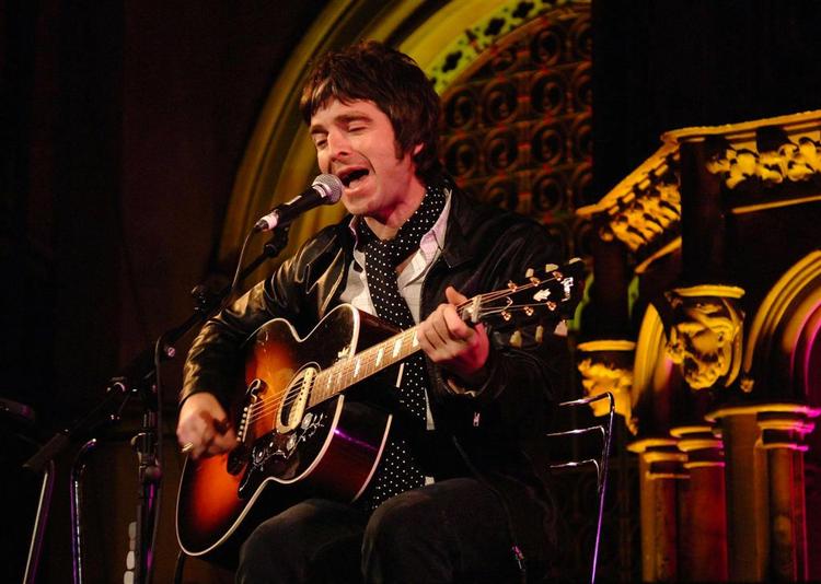 Noel Gallagher under en koncert i London i 2006. 