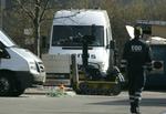 Politiet og rullemarie ved virksomheden Loomis i Glostrup i april, hvor røvere slap afsted med 62 millioner kroner i danmarkshistoriens største kup. 