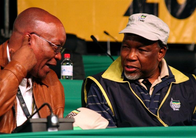 Kgalema Motlanthe (th) bliver Sydafrikas præsident den næste måneds tid. Arkivfoto. 