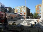 Blomstrende træer, ny boldbane og et hvidt klippelandskab forvandler snart pladsen foran Kulturhuset i Ahlefeldtgade. 