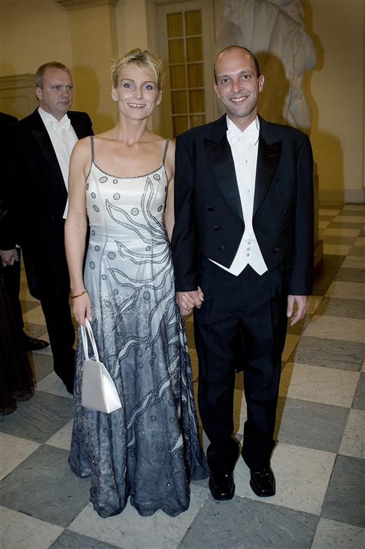 Per Ørum Jørgensen til gallamiddag hos dronningen i 2006 sammen med Tina  Nedergaard fra Venstre. 