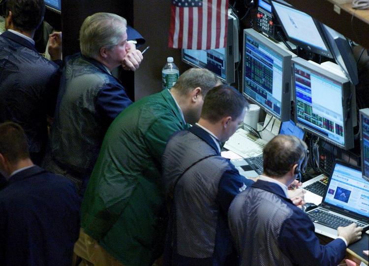Børsen i New York i dag. Det skabte uro på et i forvejen rystet finansmarked, da USAs præsident Bush ikke umiddelbart kunne få opbakning til sin store finansielle hjælpepakke. Nu kan det være, optimismen vender tilbage. 