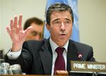 Anders Fogh Rasmussen vil have sit partis ministre til at oppe sig. 