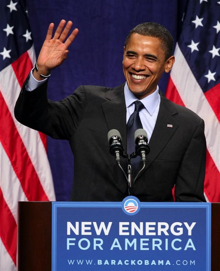 Demokraternes præsidentkandidat, Barack Obama, kan godt smile bredt. Han har taget føringen i Virginia. (Arkivfoto) 