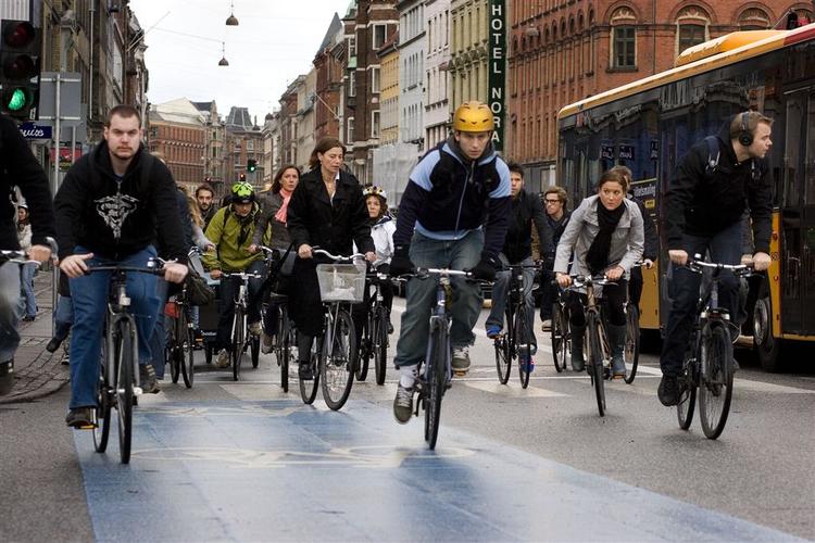 Der er blevet masser af plads til cyklerne på Nørrebrogade. 