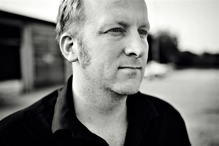 Trods den vellykkede debut er der litterært endnu et stykke vej at gå for Lars Husum, mener Politikens anmelder. Foto: Morten  Holtum 