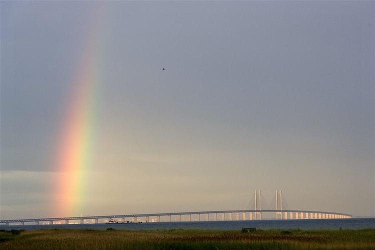 Frem og tilbage over Øresund på en dag er nok til at få familiesammenføring, mener folkene bag Sveriges-løsningen. 