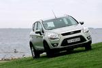 PÅ VEJ. Ford Kuga er mere til vej end til vildmark. Den klarer dog snildt mindre udfordringer i terrænet. 