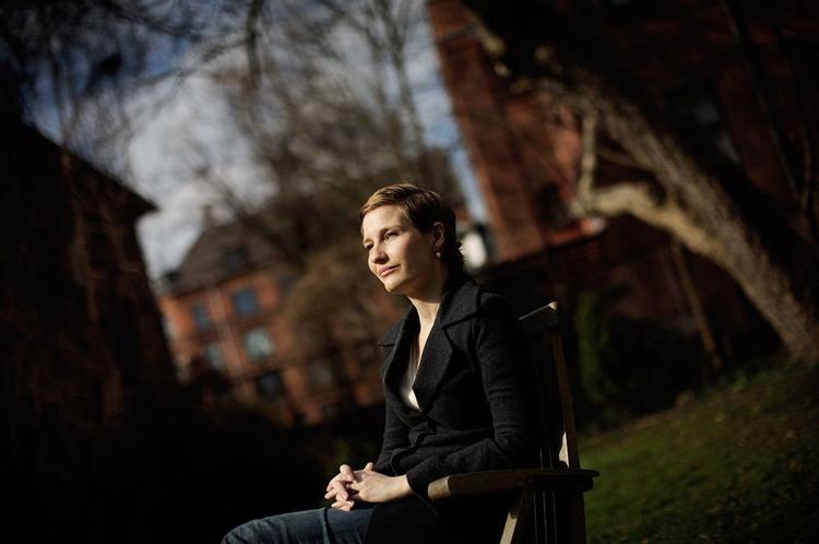 Afdøde Kamilla Bech Holtens præst Egon Lausen kritiseres for at have optrådt lidt for meget i medierne. Arkivfoto. 