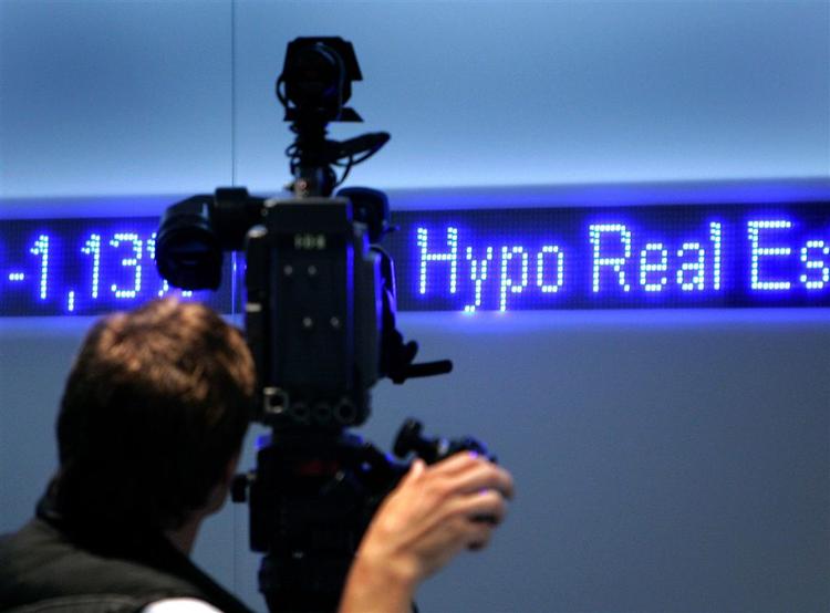 Medierne har fulgt de store finanskoncerners skæbne tæt, her er det tyske Hypo Real Estate, der er i fokus. 