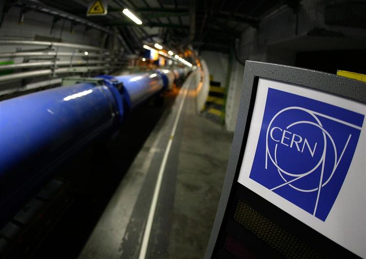 CERN's 'Big Bang'-maskine kan kaste lys over de ubesvarede spørgsmål ved teorien om 'brudt symmetri'. 