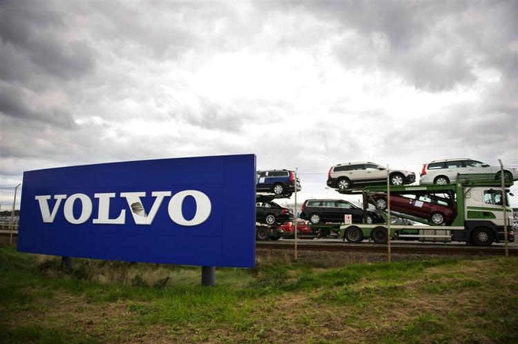 Salget af Volvo-biler styrtdykker. 