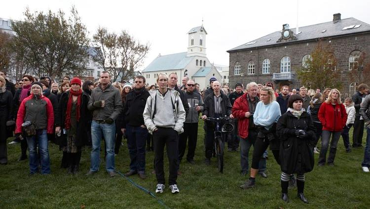 Demonstration foran Altinget i Island. 