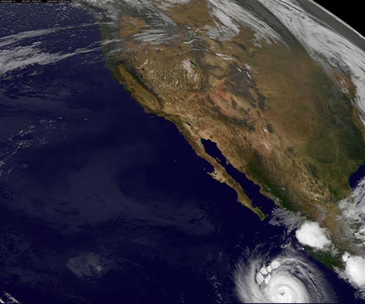 Orkanen Norbert, der her ses på et satellitfoto, truer med at lave ødelæggelser i Mexico. 