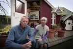 Bedsteforældre kan give børnebørnene en helt anderledes ro fra en ellers hektisk hverdag. Det benytter mange sig af i efterårsferien. 