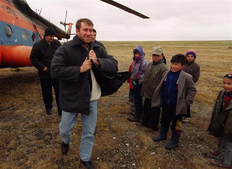 Roman Abramovich på besøg i det yderste Sibirien. 