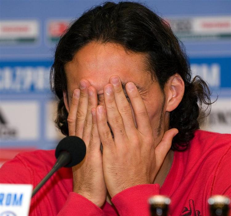 »Jeg vil give mig fuldt ud for Schalke 04. Jeg håber, at jeg kan få succes med mit klubhold«, siger Kuranyi. 