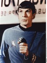 YouTube brugere vil snart kunne se Star Trek og andre serier lovligt online. Fantastisk for offentlige tv-kanaler, men farligt for de kommercielle, mener medieforsker. 