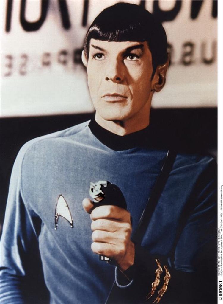 YouTube brugere vil snart kunne se Star Trek og andre serier lovligt online. Fantastisk for offentlige tv-kanaler, men farligt for de kommercielle, mener medieforsker. 