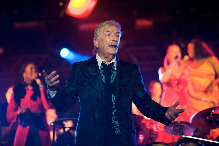 Messecenter Herning var fyldt til den sidste af de 5.500 pladser, da James Last gik på scenen i 2006. 