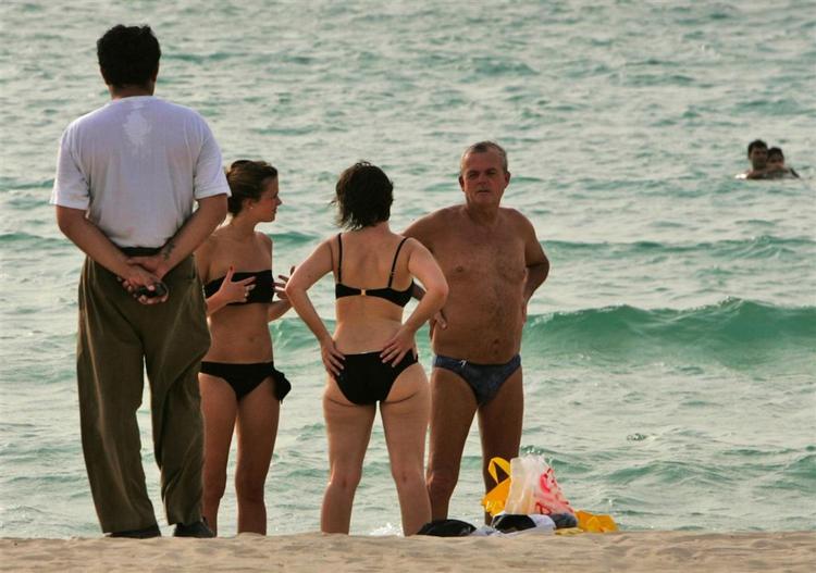 Et stemningsbillede fra Dubai. Personerne på billedet har dog ikke noget med sexsagen at gøre. Arkivfoto. 