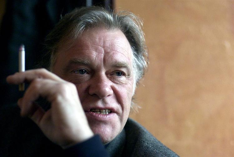 Kim Larsen har fået lov til at ryge under to koncerter i Esbjerg. 