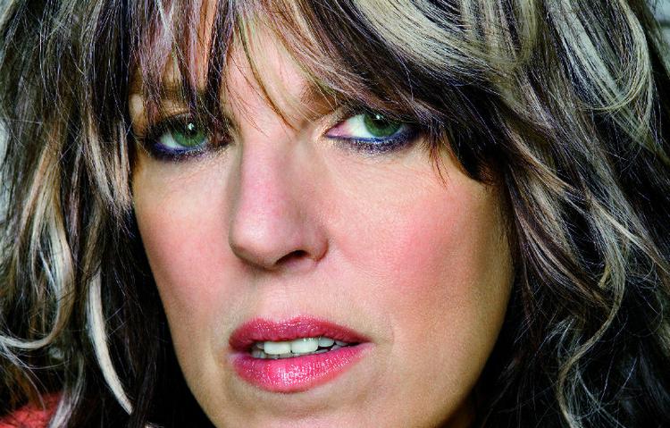 Efter i årevis at have været dronning i de knuste hjerters endeløse rige  har Lucinda Williams åbenbart i moden alder fundet en form for lykke. 