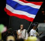 Aktivister på gaden i Bangkok i dag. 