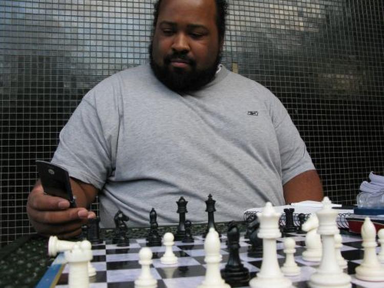Leteef Street ville ikke have noget imod, hvis der var lidt mere 'angry black man' over Obama. 