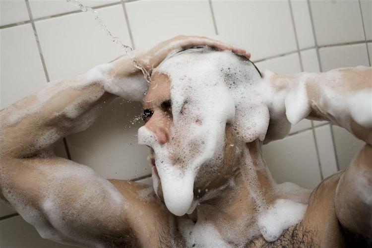 Mænd med meget testosteron er mindre kloge, end mænd med lidt testosteron. 