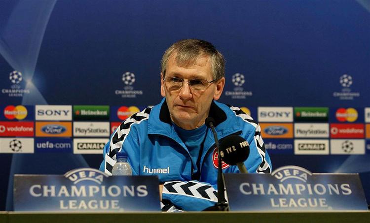 AaB-træner Bruce Rioch sagde på pressemødet mandag aften, at han frygter Villarreals kreative wings. 