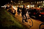 Hver fjerde voksne cyklist kører uden lys i den mørke tid, og derfor indleder Dansk Cyklist Forbund kampagnen, Stil urene tilbage – og sæt cykellygterne tilbage på styret på søndag. 