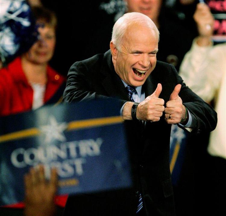 John McCain har noget at indhente i valgkampen. Men det gør han ikke ved at bede om støtte fra Rusland, mener den russiske FN-ambassadør. 