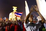 Demonstrationer i Bangkok - dette billede er fra sidste uge - bliver voldsommere og voldsommere. 