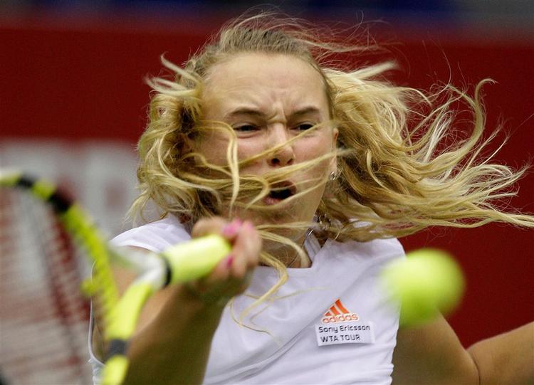 Caroline Wozniackis kamp mod kineseren Peng varede en time og 35 minutter. 